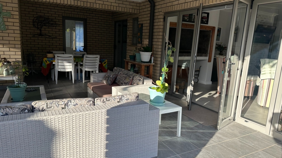 3 Bedroom Property for Sale in Hersham Western Cape